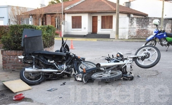 Imagen de la nota: Uno de los motociclistas está internado en UTI 
