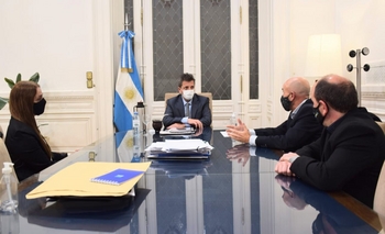 Massa recibió a referentes olavarrienses en Diputados Imagen de la nota: Massa recibió a referentes olavarrienses en Diputados