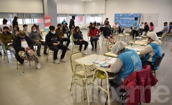 Plan de Vacunación: este lunes arribarán 8900 dosis de AstraZeneca Imagen de la nota: Plan de Vacunación: este lunes arribarán 8900 dosis de AstraZeneca