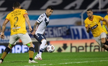 Vélez Sarsfield inició los Octavos de Final con triunfo Imagen de la nota: Vélez Sarsfield inició los Octavos de Final con triunfo