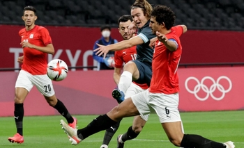 Imagen de la nota: Argentina logró ganar y Pedro De la Vega fue titular