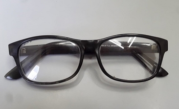 Imagen de la nota: Anteojos olvidados en la Oficina de Rentas