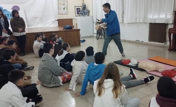 Imagen de la nota: 85 estudiantes de la Escuela Primaria Nº1 fueron capacitados en RCP 