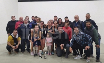 Imagen de la nota: En el trinquete “albinegro” hubo finales de Provincial