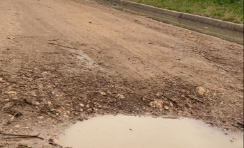 Concejales radicales piden asfalto para el barrio Lourdes Imagen de la nota: Concejales radicales piden asfalto para el barrio Lourdes
