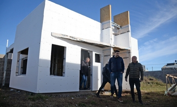 Imagen de la nota: Avanza la construcción de otras seis viviendas el Plan TuVi industrializadas