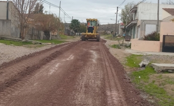 Realizaron mantenimiento en calles de Sierras Bayas Imagen de la nota: Realizaron mantenimiento en calles de Sierras Bayas