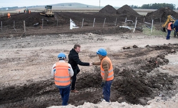 Imagen de la nota: Wesner recorrió la obra del nuevo acceso a Sierras Bayas