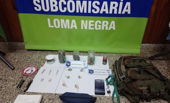 Imagen de la nota: Aprehendieron un joven con una mochila llena de marihuana