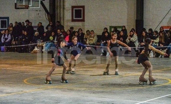 El patín de Estudiantes cerró la primera mitad del año con show Imagen de la nota: El patín de Estudiantes cerró la primera mitad del año con show