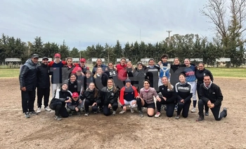 Softbol: Estudiantes jugó amistosos con Inferiores y Primera División Imagen de la nota: Softbol: Estudiantes jugó amistosos con Inferiores y Primera División