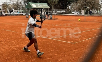 Tenis: los courts de Estudiantes recibieron el Torneo Regional Imagen de la nota: Tenis: los courts de Estudiantes recibieron el Torneo Regional