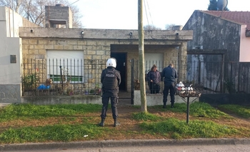 Imagen de la nota: Allanan dos viviendas y detienen a un hombre por un robo a mano armada