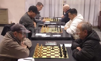 Imagen de la nota: Ajedrez: en plena disputa el Oficial de Primera Categoría