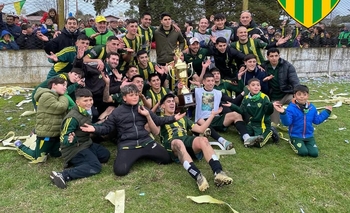 Azul: Sportivo Piazza fue el campeón del Torneo Apertura Imagen de la nota: Azul: Sportivo Piazza fue el campeón del Torneo Apertura