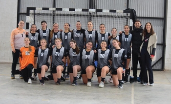 Handball: Estudiantes festejó en el Apertura y puede seguir festejando Imagen de la nota: Handball: Estudiantes festejó en el Apertura y puede seguir festejando