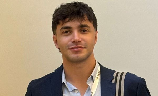 Estudiante de Medicina Chileno Impresiona en el Congreso Argentino de Informática en Salud: Un Futuro Prometedor para la Innovación Médica