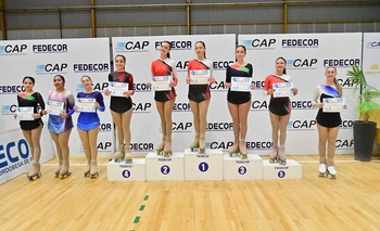 Patinadoras de Estudiantes y Racing estuvieron en el Nacional Imagen de la nota: Patinadoras de Estudiantes y Racing estuvieron en el Nacional