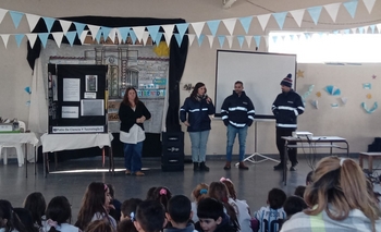 Imagen de la nota: La Escuela N° 49 presentó “El Patio de Ciencia y Tecnología” 
