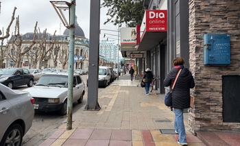Imagen de la nota: Comerciantes locales preocupados por la baja de ventas y suba de costos fijos 