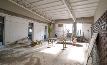 Imagen de la nota: Recorrida de obra en la Escuela Secundaria 2 de Sierras Bayas