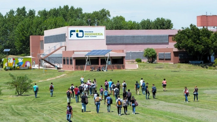  La denuncia del vocero y los alumnos extranjeros en Olavarría