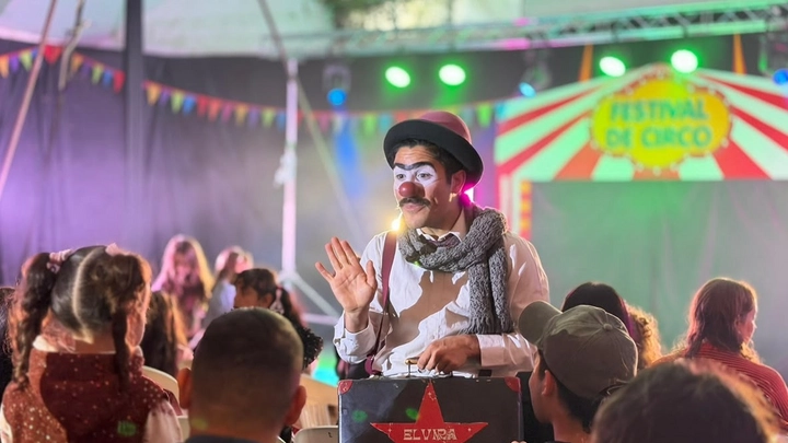 El circo de los barrios para los barrios
