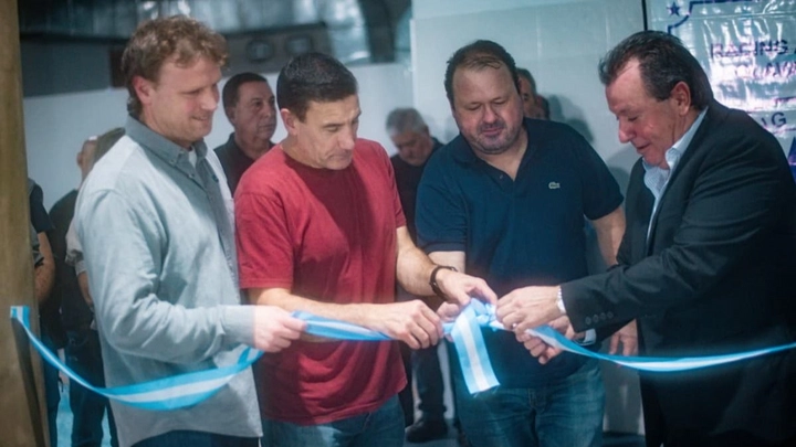 El sueño se hizo realidad: Racing inauguró su natatorio