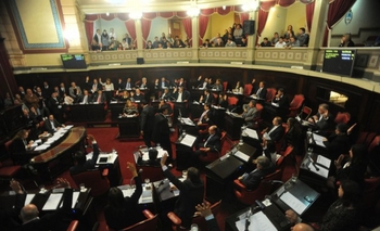 Avanza proyecto de ley para frenar las reelecciones indefinidas Imagen de la nota: Avanza proyecto de ley para frenar las reelecciones indefinidas