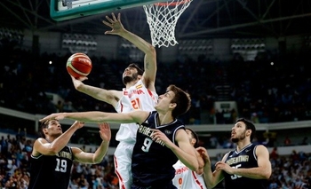 Imagen de la nota: Argentina cayó ante España y podría cruzarse con EEUU