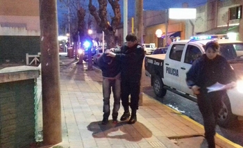 Imagen de la nota: Atrapan a dos jóvenes que circulaban en motos robadas