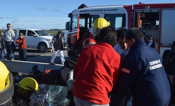 Imagen de la nota: Videos: el rescate completo luego del vuelco