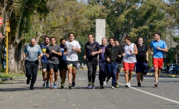 Mosca sacó a senadores y diputados a correr Imagen de la nota: Mosca sacó a senadores y diputados a correr