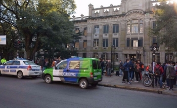 Imagen de la nota: Joven intentó suicidarse en clase y resultó gravemente herida