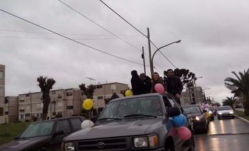 Imagen de la nota: Cambiemos cerró su campaña con caravana y globos