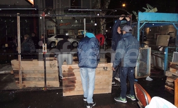 Imagen de la nota: Finalmente la carpa de los municipales ya no está 