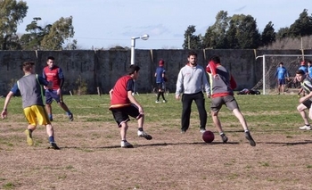 Imagen de la nota: El Torneo Interbarrial se traslada al sintético de Racing