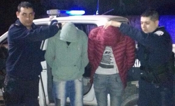 Intentaron escapar de la policía pero los atraparon Imagen de la nota: Intentaron escapar de la policía pero los atraparon