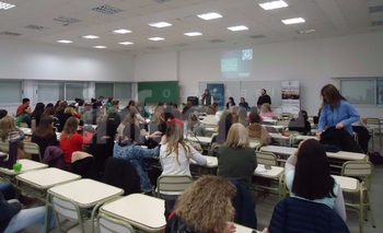 Imagen de la nota: Exitosa charla sobre Diagnóstico y Tratamiento del Autismo
