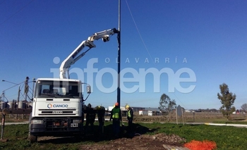 Avances en obras de iluminación en la rotonda del PIO Imagen de la nota: Avances en obras de iluminación en la rotonda del PIO