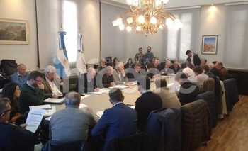 Imagen de la nota: Productor lechero de Olavarría con el Presidente