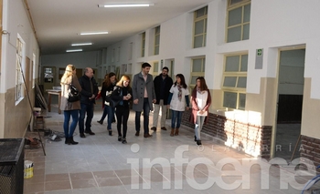 El Intendente recorrió las obras de la Escuela N°51  Imagen de la nota: El Intendente recorrió las obras de la Escuela N°51