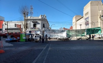 Imagen de la nota: Video: audios de políticos e ironía en la carpa