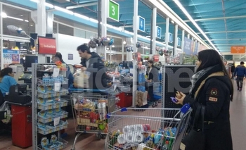 El Grupo de Narváez adquirió la propiedad total de Walmart Argentina Imagen de la nota: El Grupo de Narváez adquirió la propiedad total de Walmart Argentina