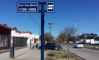 Imagen de la nota: Renovaron los carteles nomencladores de Colonia Hinojo