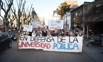 Imagen de la nota: Importante movilización por la educación pública