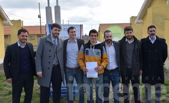 Imagen de la nota: Entregaron las últimas viviendas del Pickelado
