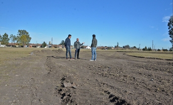 Imagen de la nota: Está en marcha la construcción de la pista de atletismo municipal