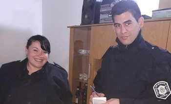 Dos policías ayudaron a dar a luz a una mujer Imagen de la nota: Dos policías ayudaron a dar a luz a una mujer