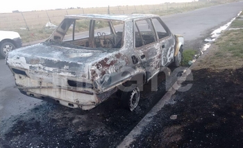Imagen de la nota: Rompían vidrios y sospechan que quemaron un coche